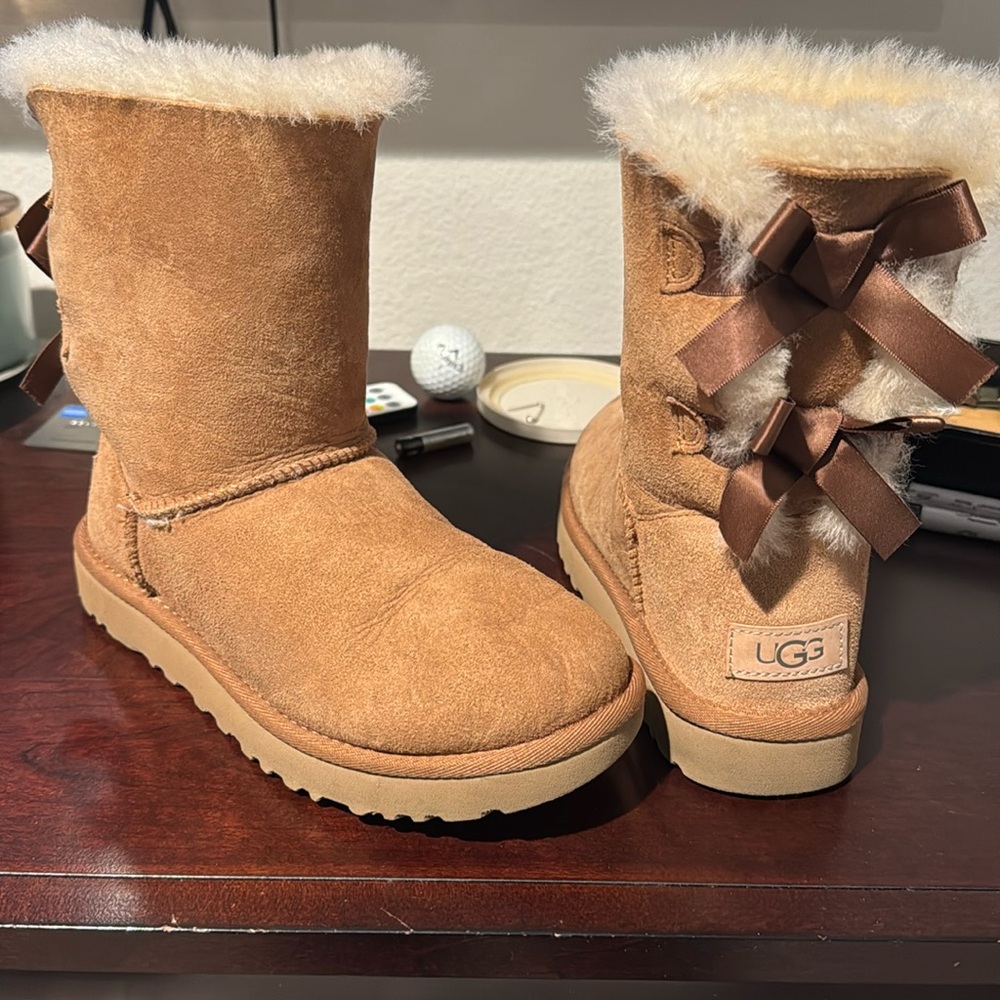 Women’s Ugg boots with bows